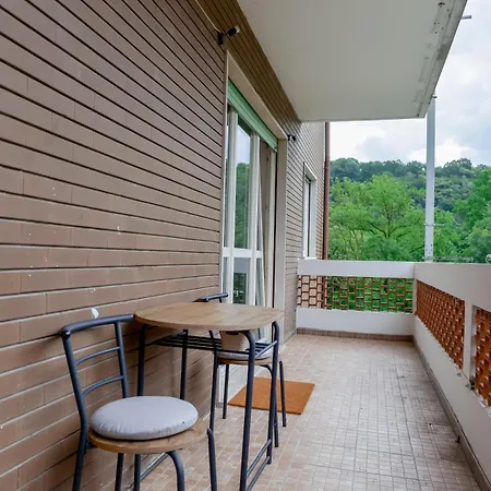 Riverside Apartman
